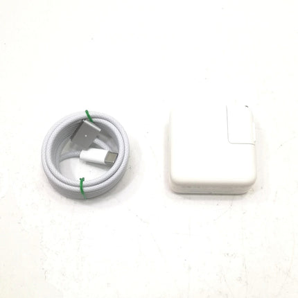 MacBook Air M3 / 13インチ / 2024 / 16GB / 256GB / シルバー / ランク:C / MRXR3J/A / A3113 【中古品管理番号:42483】