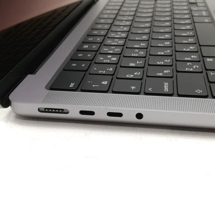 MacBook Pro M3 / 14インチ / Nov 2023 / 8GB / 512GB / スペースグレイ / ランク:C / MTL73J/A / 【中古品管理番号:42504】