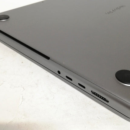 MacBook Pro M1 Max / 16インチ / 2021 / 64GB / 1TB / スペースグレイ / ランク:B / MK1A3J/A / 【中古品管理番号:42577】