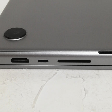 MacBook Pro M1 Max / 16インチ / 2021 / 64GB / 1TB / スペースグレイ / ランク:B / MK1A3J/A / 【中古品管理番号:42577】