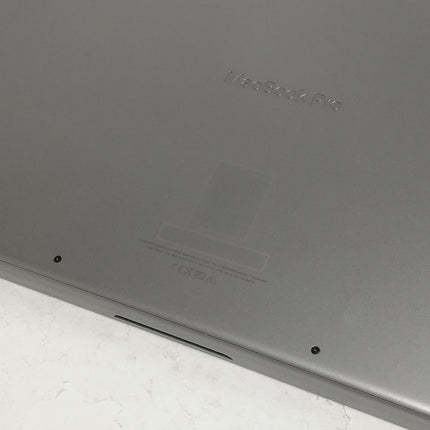 MacBook Pro M1 Max / 16インチ / 2021 / 64GB / 1TB / スペースグレイ / ランク:D / MK1A3J/A / 【中古品管理番号:42595】