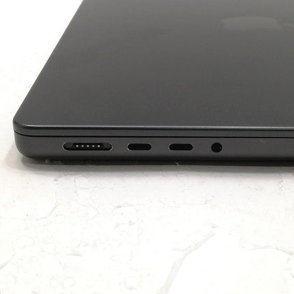 MacBook Pro M3 Pro / 14インチ / Nov 2023 / 36GB / 4TB / スペースブラック / ランク:C / MRX33J/A / 【中古品管理番号:42609】
