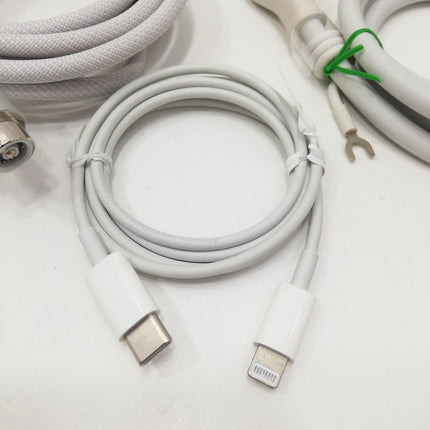 iMac M1 / 24インチ / 2021 / 8GB / 1TB / シルバー / ランク:C / MGPD3J/A / 【中古品管理番号:42621】