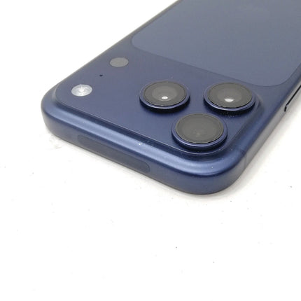 【決算特価！】iPhone 17 Pro / 2025 / 512GB / ディープブルー / 国内版SIMフリー / ランク:B / MG8C4J/A / A3522 【中古品管理番号:42639】