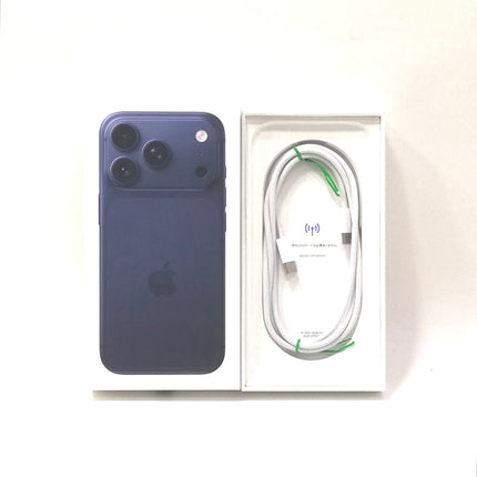 【決算特価！】iPhone 17 Pro / 2025 / 512GB / ディープブルー / 国内版SIMフリー / ランク:B / MG8C4J/A / A3522 【中古品管理番号:42639】