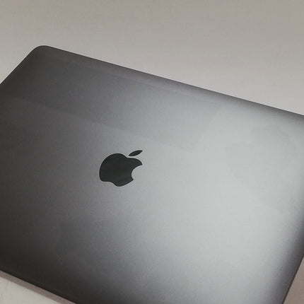 MacBook Air M1 / 13インチ / 2020 / 8GB / 256GB / スペースグレイ / ランク:C / MGN63J/A / A2337 【中古品管理番号:42647】