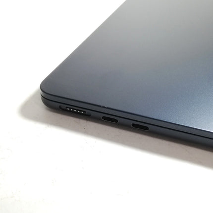 MacBook Air M2 / 13インチ / 2022 / 8GB / 256GB / ミッドナイト / ランク:B / MLY33J/A / A2681 【中古品管理番号:42665】