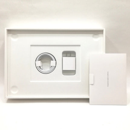 MacBook Neo A18 Pro / 13インチ / 2026 / 8GB / 512GB / インディゴ / ランク:A / MHFG4J/A / A3404 【中古品管理番号:42693】