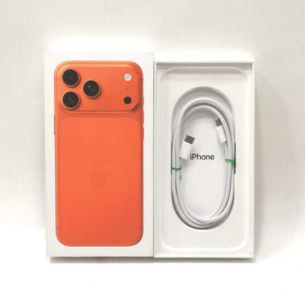 iPhone 17 Pro Max / 2025 / 512GB / コズミックオレンジ / 国内版SIMフリー / ランク:A / MFYD4J/A / A3525 【中古品管理番号:42701】