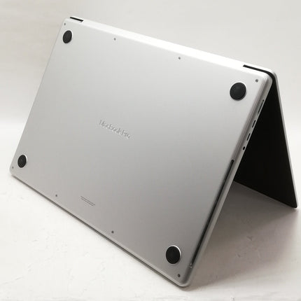 MacBook Pro M5 Pro / 16インチ / 2026 / 48GB / 1TB / シルバー / ランク:B / MGE64J/A / 【中古品管理番号:42755】