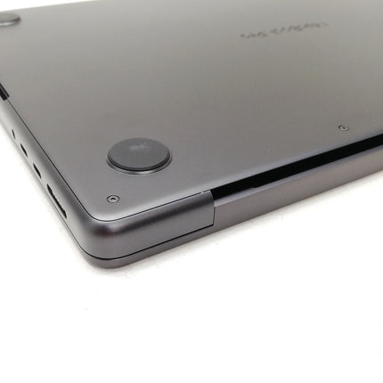 MacBook Pro M5 / 14インチ / 2025 / 16GB / 512GB / スペースブラック / ランク:A / MDE04J/A / A3434 【中古品管理番号:42772】