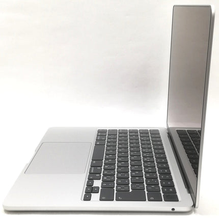 MacBook Air M3 / 13インチ / 2024 / 16GB / 256GB / シルバー / ランク:B / MC8H4J/A / A3113 【中古品管理番号:42800】