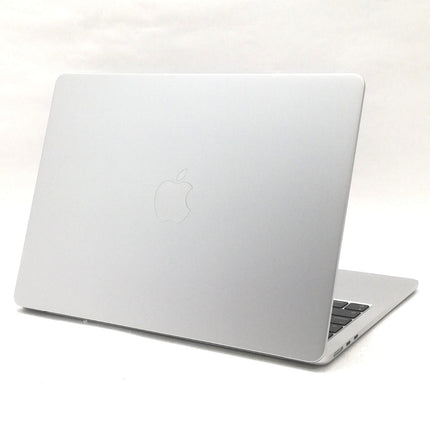 MacBook Air M3 / 13インチ / 2024 / 16GB / 256GB / シルバー / ランク:B / MC8H4J/A / A3113 【中古品管理番号:42800】