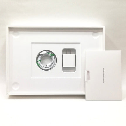 MacBook Neo A18 Pro / 13インチ / 2026 / 8GB / 512GB / インディゴ / ランク:A / MHFG4J/A / A3404 【中古品管理番号:42802】