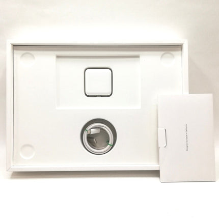 MacBook Air M3 / 13インチ / 2024 / 16GB / 512GB / スターライト / ランク:C / MXCU3J/A / A3113 【中古品管理番号:42836】
