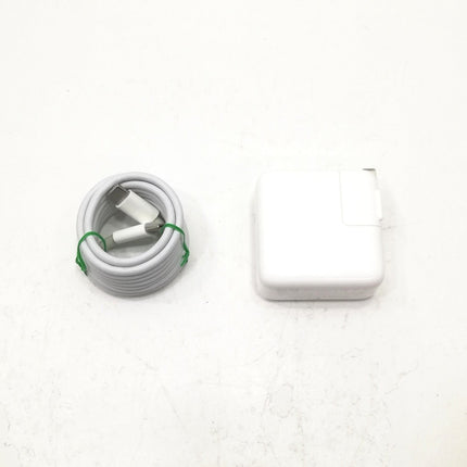 MacBook Air M1 / 13インチ / 2020 / 16GB / 256GB / シルバー / ランク:B / MGN93J/A / A2337 【中古品管理番号:42862】