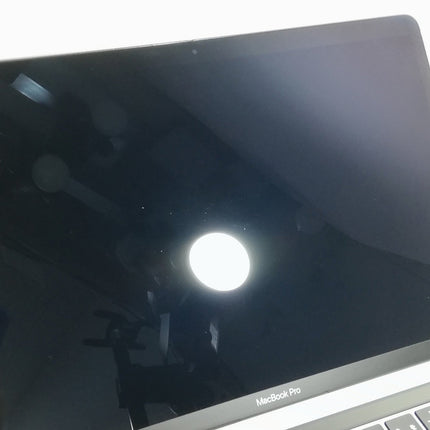 MacBook Pro M1 / 13インチ / 2020 / 8GB / 256GB / スペースグレイ / ランク:C / MYD82J/A / A2338 【中古品管理番号:42885】