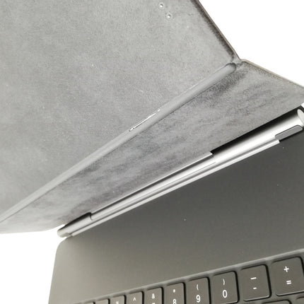 【中古品】 12.9インチ iPad Pro（第6/5/4/3世代）、13インチiPad Air（M3/M2）用 Magic Keyboard - 英語（US） ブラック MJQK3LL/A 【中古品管理番号:A0704】