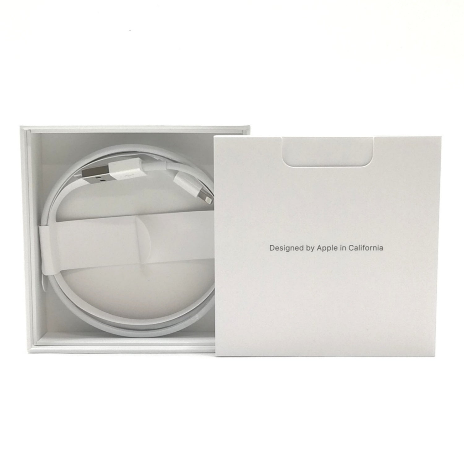 中古品】 AirPods 第2世代 with Charging Case MV7N2J/A 【中古品管理