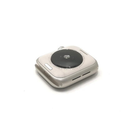 【中古品】 Apple Watch/ SE (第2世代) / 40mm / GPS+Cellularモデル / MNPH3J/A / A2725 /  スターライトアルミニウムケース / バンド無し 【中古品管理番号:A41289】