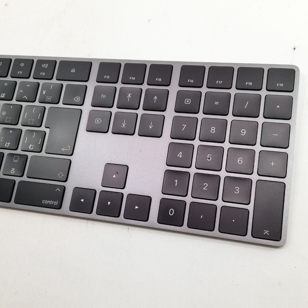 中古品】 Magic Keyboard テンキー付き 日本語（JIS）配列 スペース