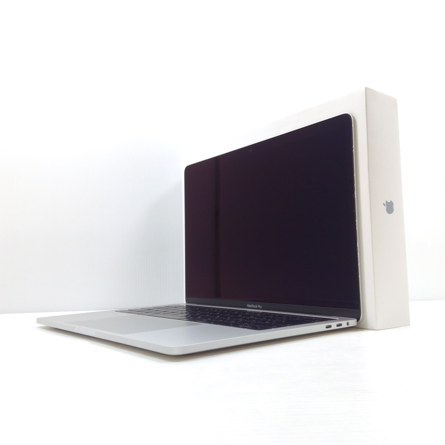 13インチMacBook proシルバー2019モデル SSD 512GB大容量