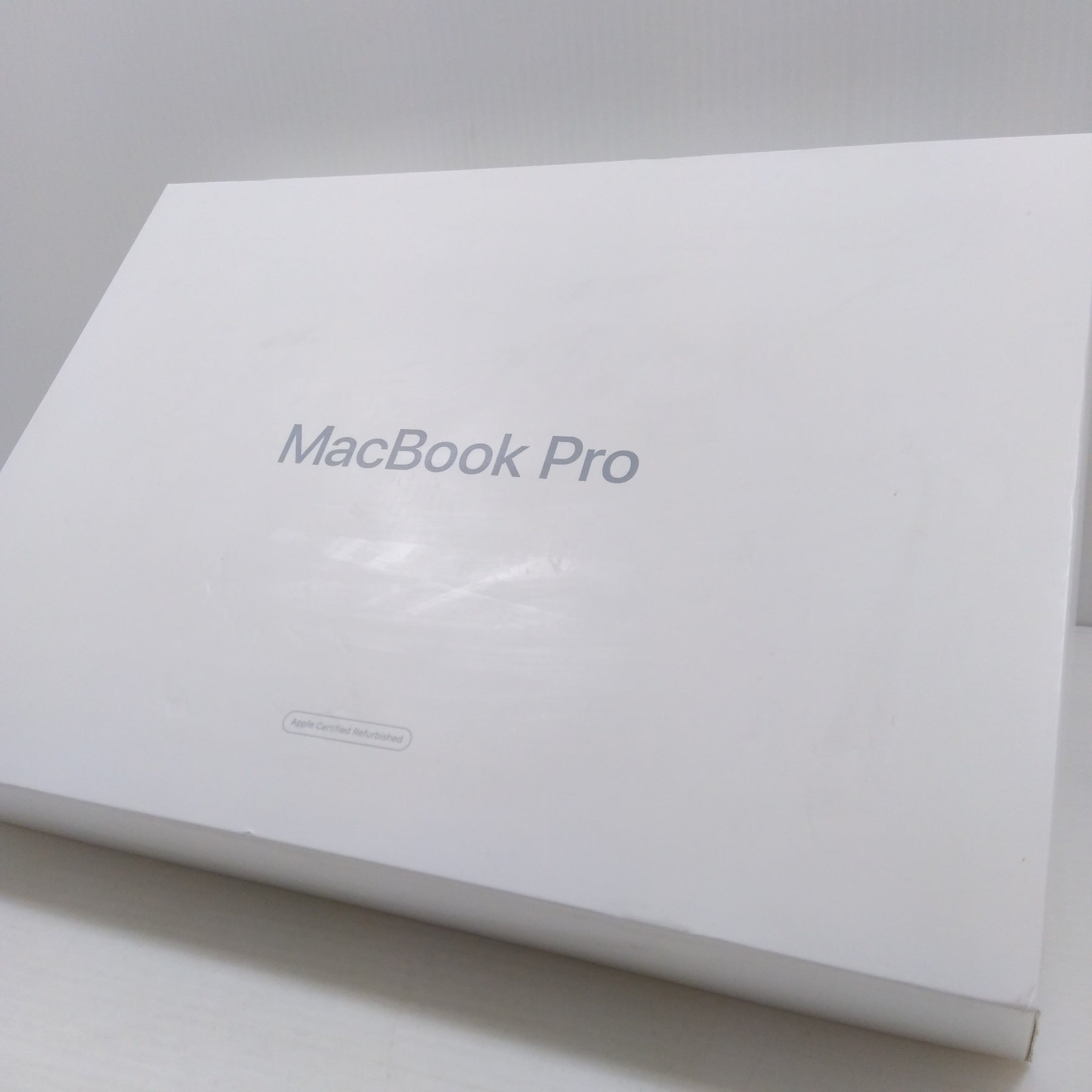 MacBook Pro Touch Bar 13インチ / 2019 / 8GB / 512GB / シルバー ...