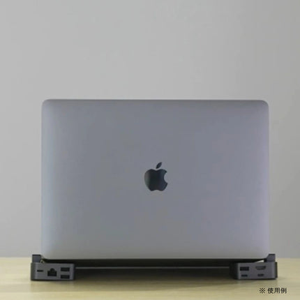【２月のお買い得品】J-Cube MacBook Pro専用8in1ハブスタンド [NPS-JCUBE]