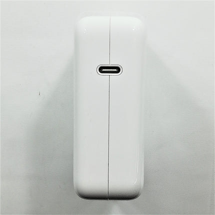 【中古品】Apple 61W USB-C電源アダプタ  [A_MRW22LL/A]