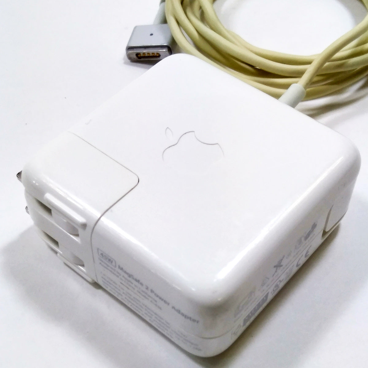 中古品】Apple 45W MagSafe 2電源アダプタ [A_MD592J/A] – 秋葉館