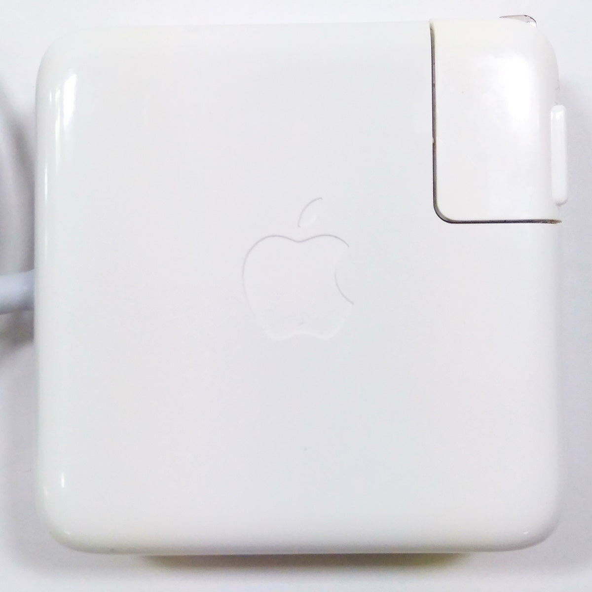 中古品】Apple 60W MagSafe電源アダプタ [A_MA538J/A] – 秋葉館