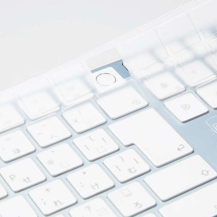 Apple Touch ID搭載Magic Keyboard テンキー付（JIS）用 抗菌仕様キーボード防塵カバー [PKB-MACK4]