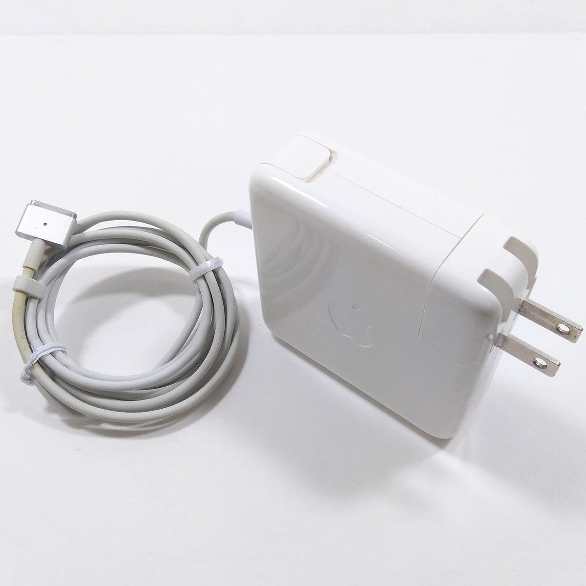 中古品】Apple 85W MagSafe2 電源アダプタ [A_MD506J/A] – 秋葉館